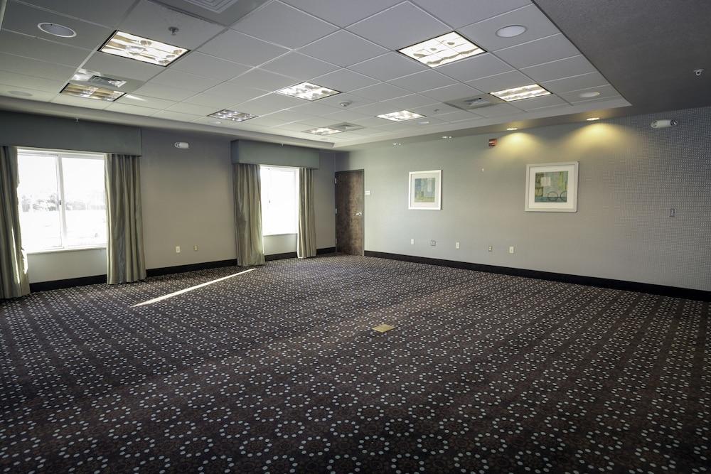 Hampton Inn & Suites Suisun City Waterfront Exterior photo