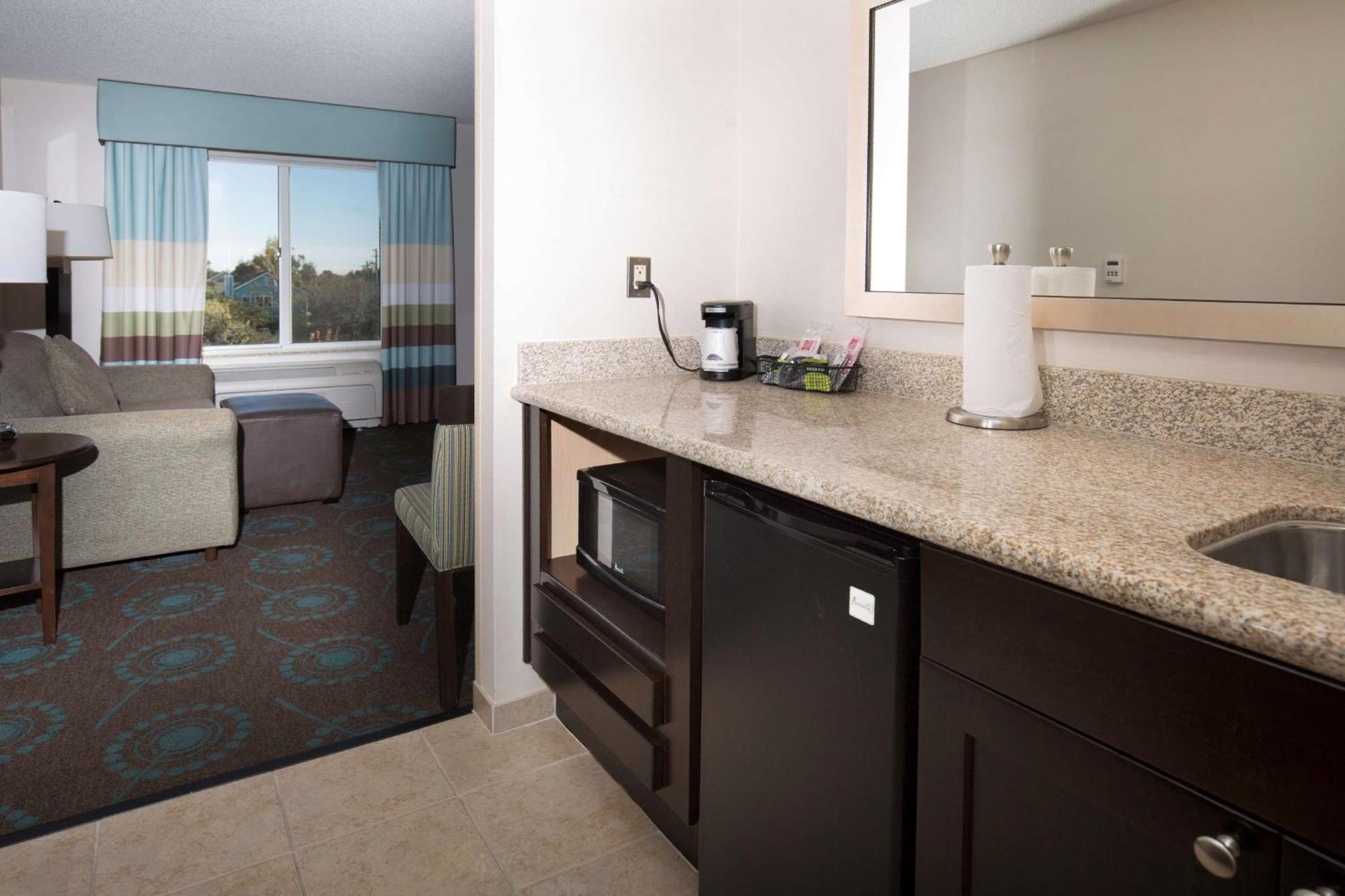 Hampton Inn & Suites Suisun City Waterfront Exterior photo