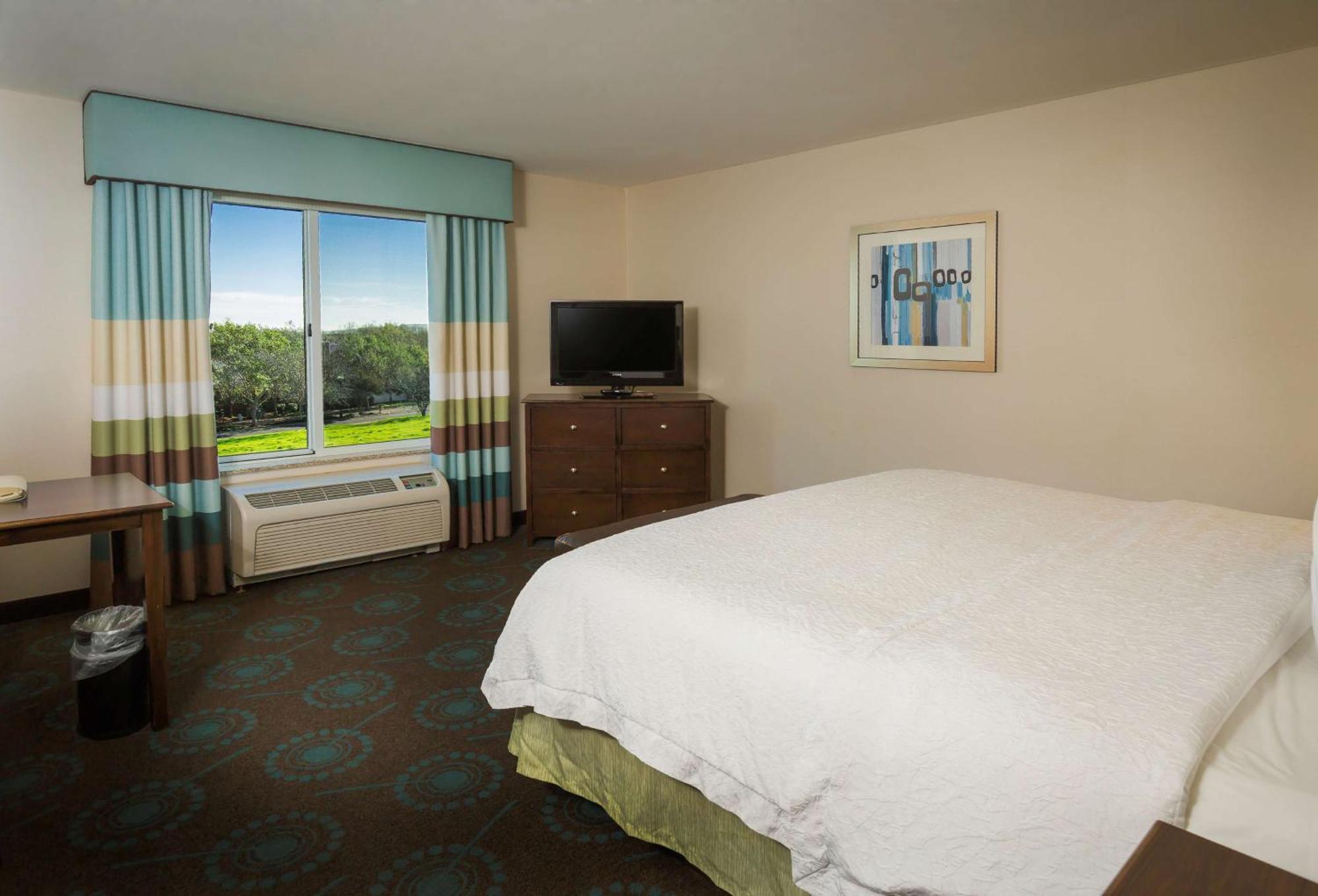Hampton Inn & Suites Suisun City Waterfront Exterior photo