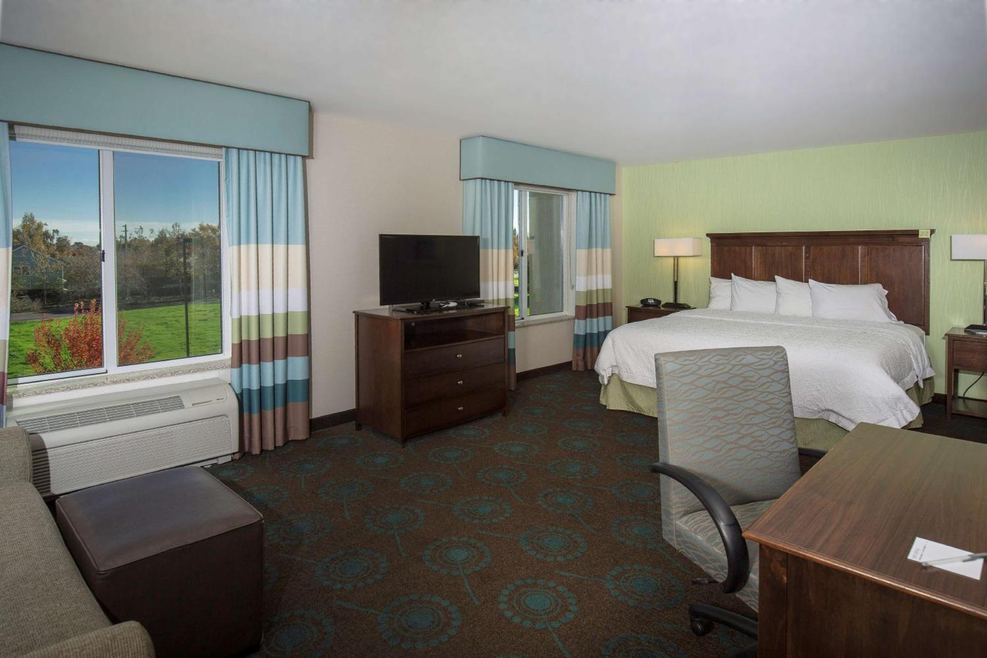 Hampton Inn & Suites Suisun City Waterfront Exterior photo