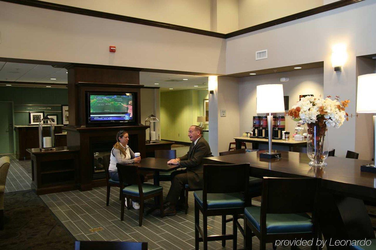 Hampton Inn & Suites Suisun City Waterfront Restaurant photo